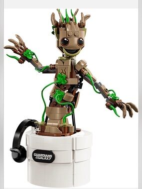 Lego, Dancing Groot, Brand New, unopened 
459pc, stands over 8.5 in.22 cm) tall